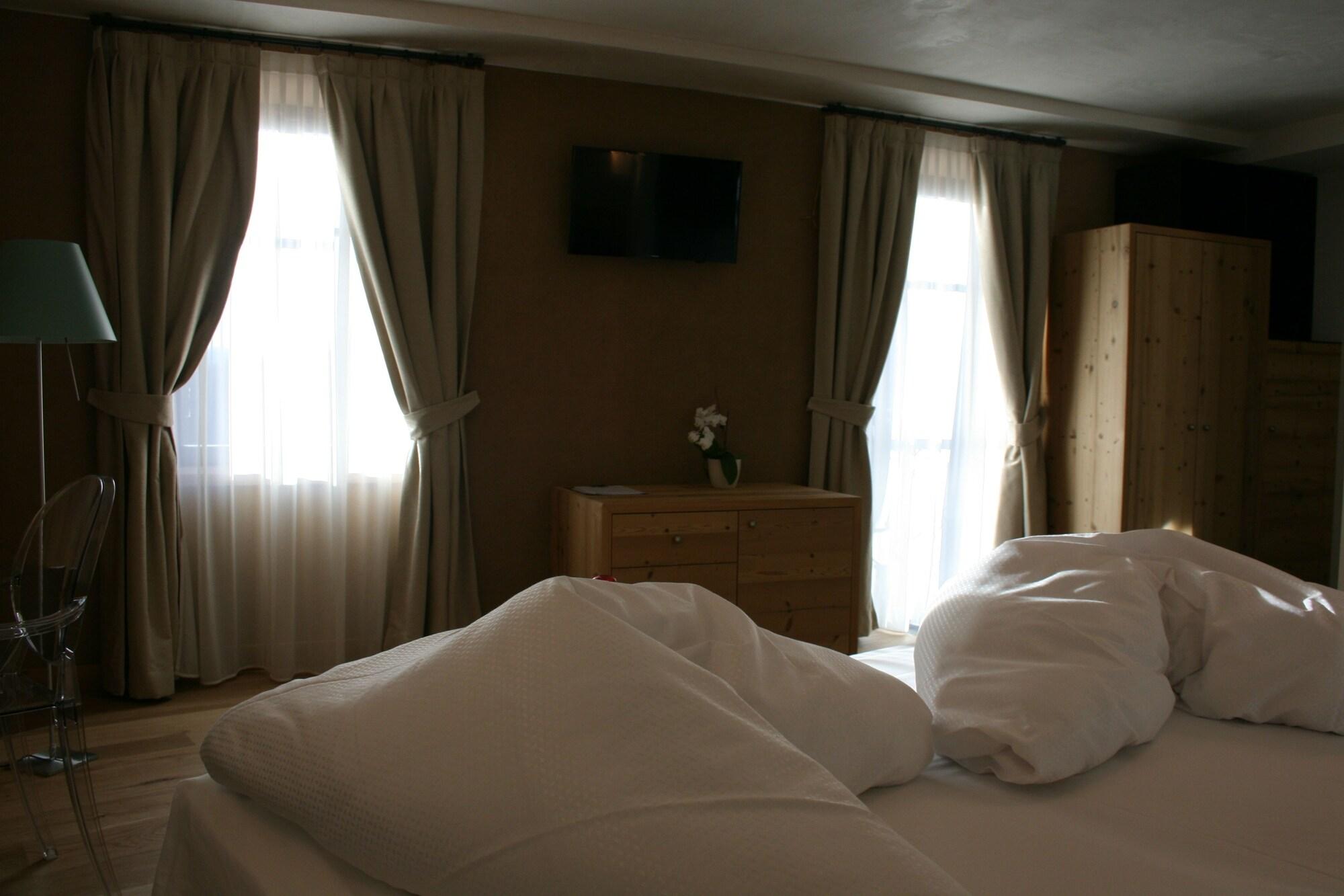 Hotel Orso Grigio Cavalese Dış mekan fotoğraf
